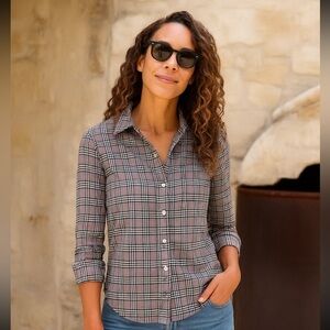 Frank & Eileen Blouse Barry Button Down in Plaid Black Grey Red